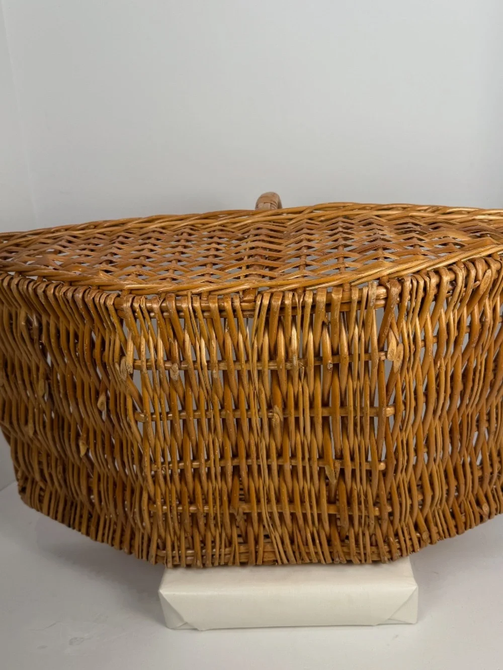 Vintage Woven English Willow/Wicker Garden Basket With Handle